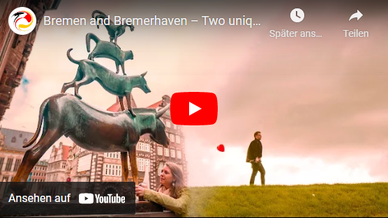 Bildmontage: Im Vordergrund eine Frau, die die Füße der Bremer Stadtmusikanten umfasst; Im Hintergrund ein Mann, der über einen Deich geht