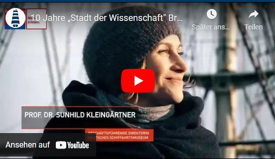 Eine Frau schaut lächelnd zur Seite. Schriftzug: Prof. Dr. Sunhild Kleingärtner